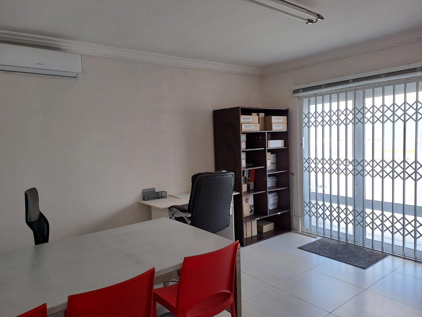 Commercial property to rent in Table View - P24-117162881