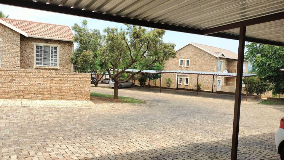 2 Bedroom Apartment / flat for sale in Radiokop - P24-117166023