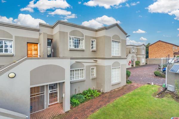 Modern 3-Bedroom Apartment in Roodekrans

Step into contemporary comfort with this ...