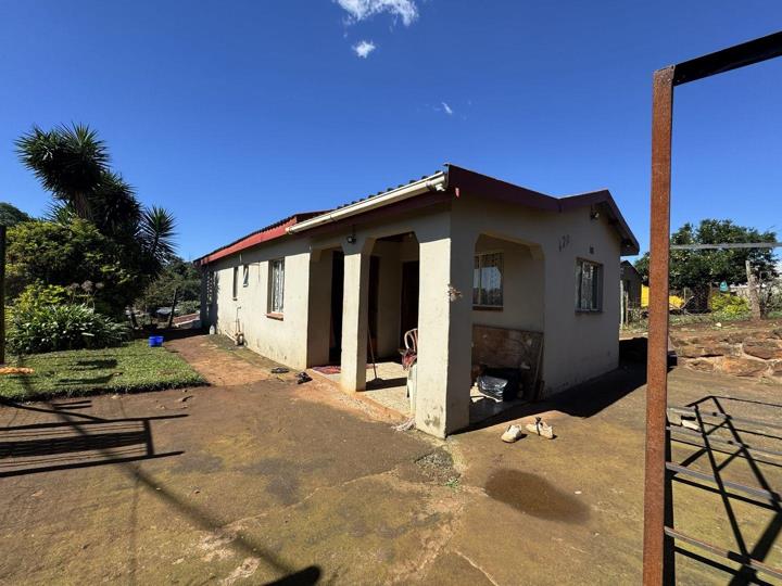 3 Bedroom House for sale in Howick West - P24-117171102