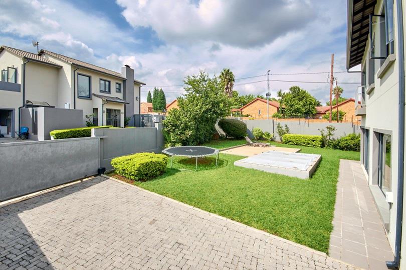 Listing number: P24-117186363, Image number: 2