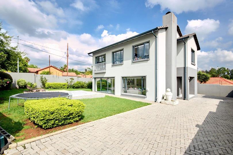 Listing number: P24-117186363, Image number: 3