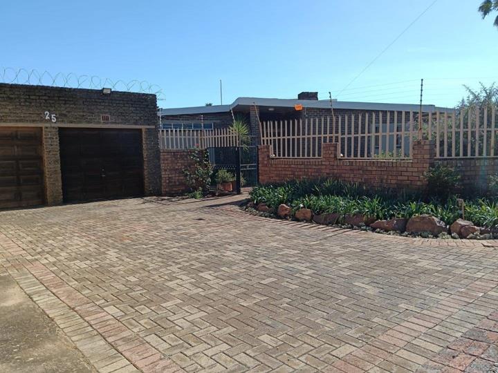 Listing number: P24-117171451, Image number: 2