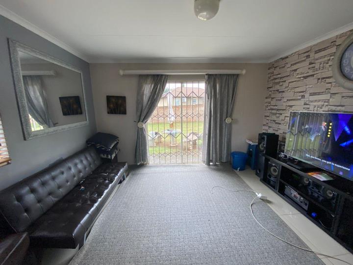 Listing number: P24-117171453, Image number: 3, Image