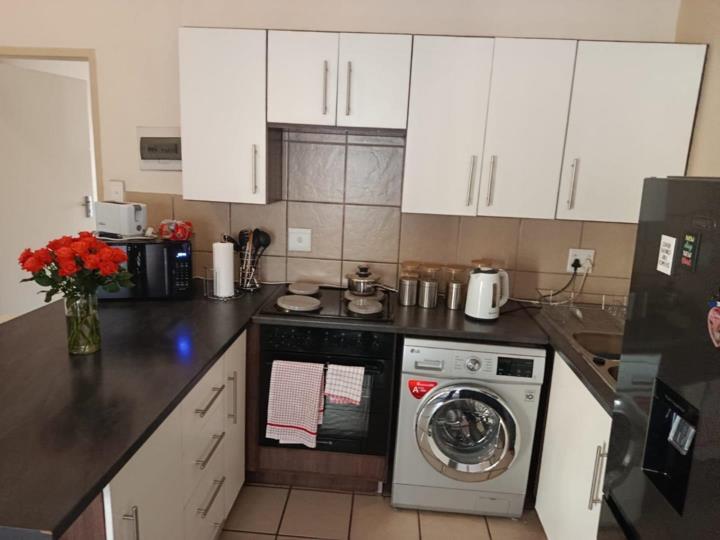 Listing number: P24-117172856, Image number: 2