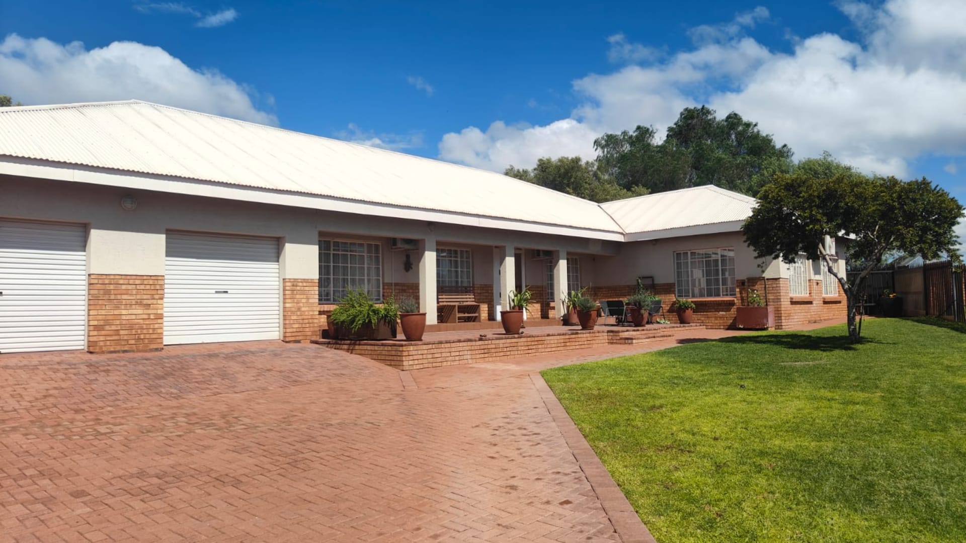 3 Bedroom House for sale in Dibeng - P24-117175981