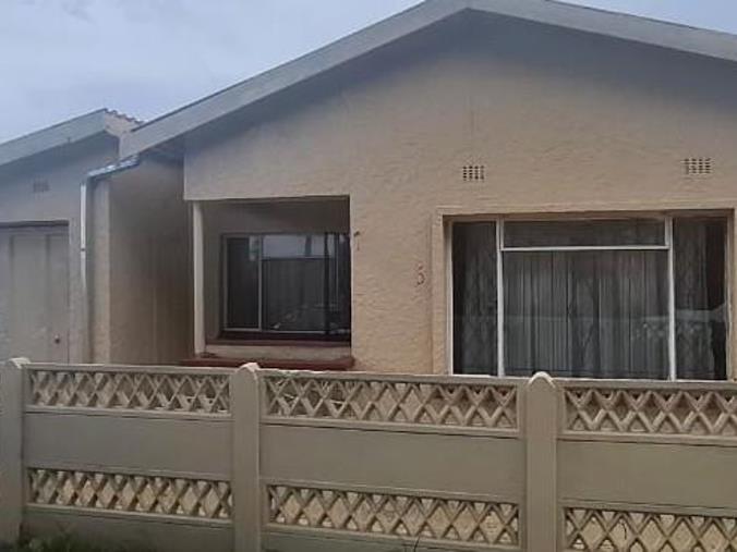 3 Bedroom House for Sale in Mapetla