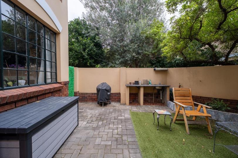 2 Bedroom Townhouse for sale in North Riding - P24-117179411
