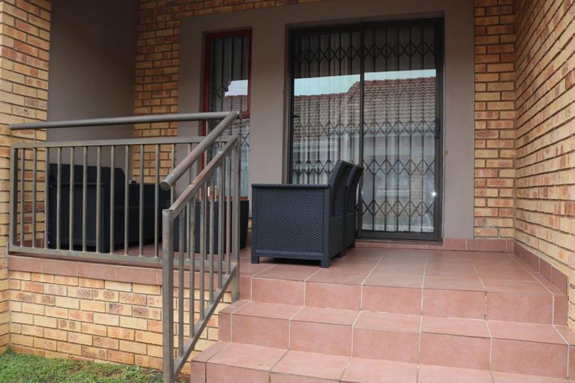 2 Bedroom Townhouse for sale in Randpark Ridge - 176 Manor Park, 26 ...