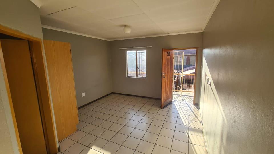 Listing number: P24-117179912, Image number: 2