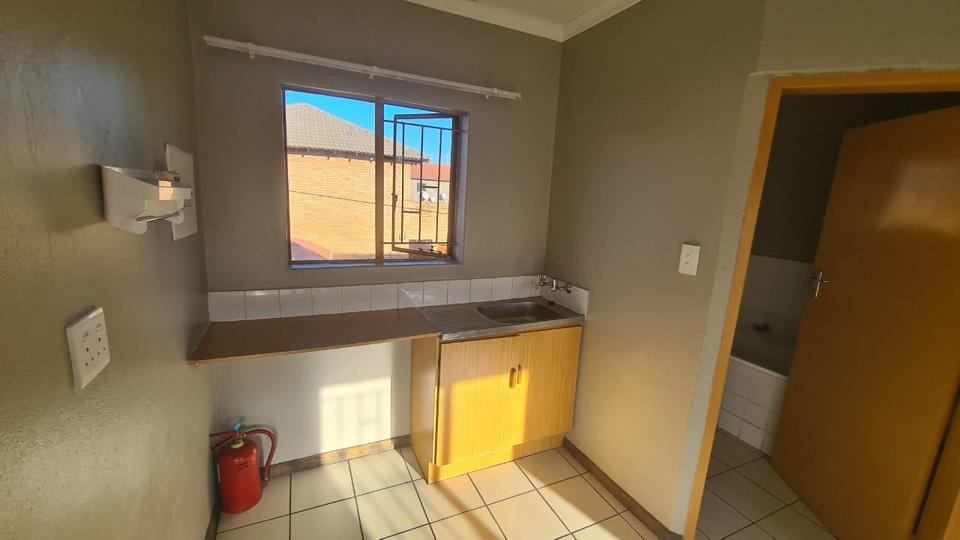 Listing number: P24-117179912, Image number: 3