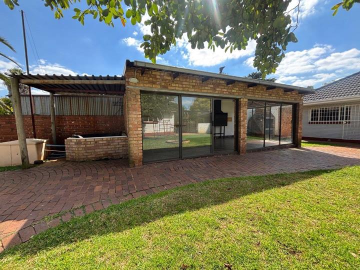 3 Bedroom House for sale in Strubenvale - P24-117180631