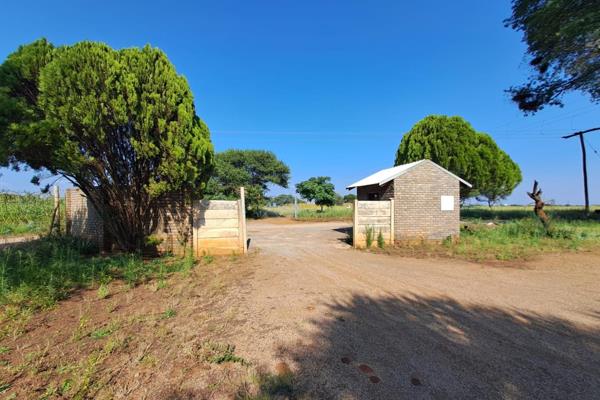 Versatile Industrial Property for Sale – Just Outside Northam
Size: 1.3172 Hectares 
This expansive commercial property, located just ...