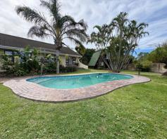 House for sale in Beacon Bay North