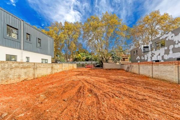 An exceptional opportunity awaits on 495 m² of prime real estate, perfectly positioned within a secure, access-controlled suburb ...
