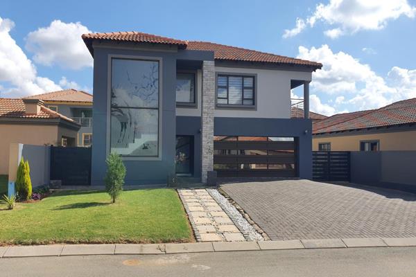 New state is a thoughtfully designed new residential development offering of contemporary double story homes. Featuring open-plan ...