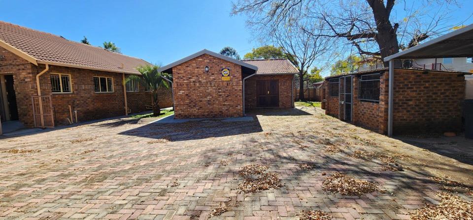 3 Bedroom House for sale in Valhalla - P24-117182784