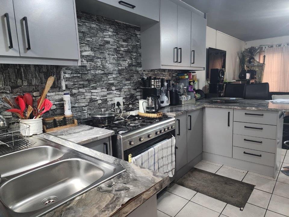 Listing number: P24-117182854, Image number: 1
