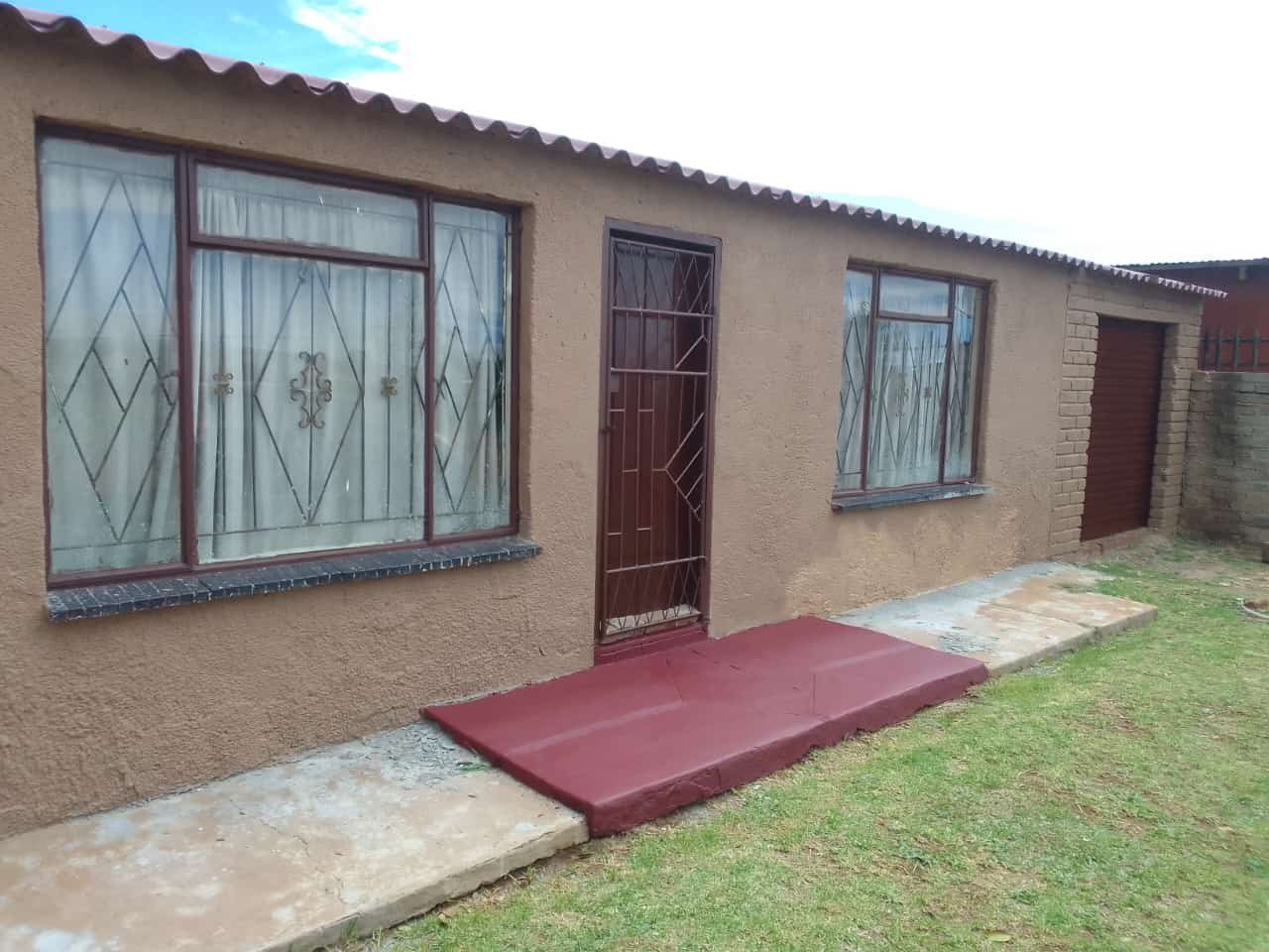 House for sale in Sebokeng Zone 12 - P24-117185489