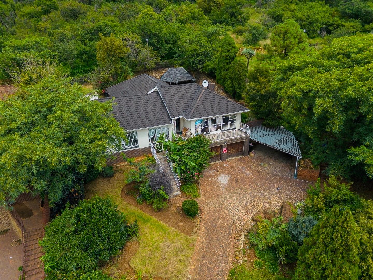 4 Bedroom House for sale in Mondeor - 201 Bellefield Avenue - P24-117185516