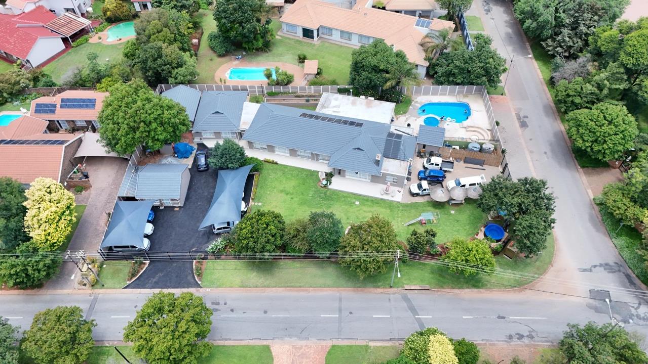 5 Bedroom House for sale in Lyttelton Manor - 150 Diamant Rd - Centurion