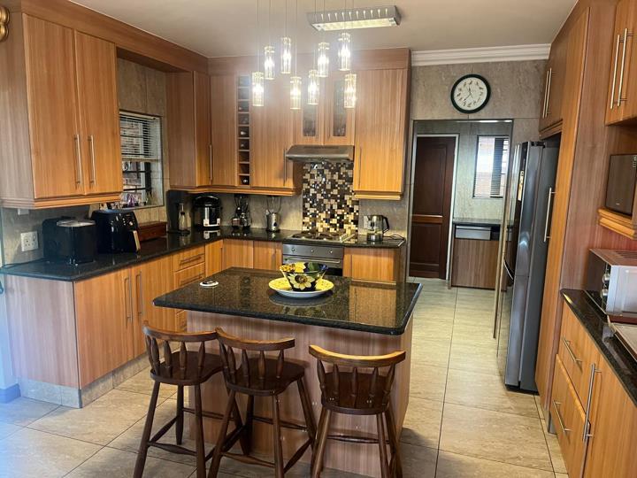 Listing number: P24-117188814, Image number: 2