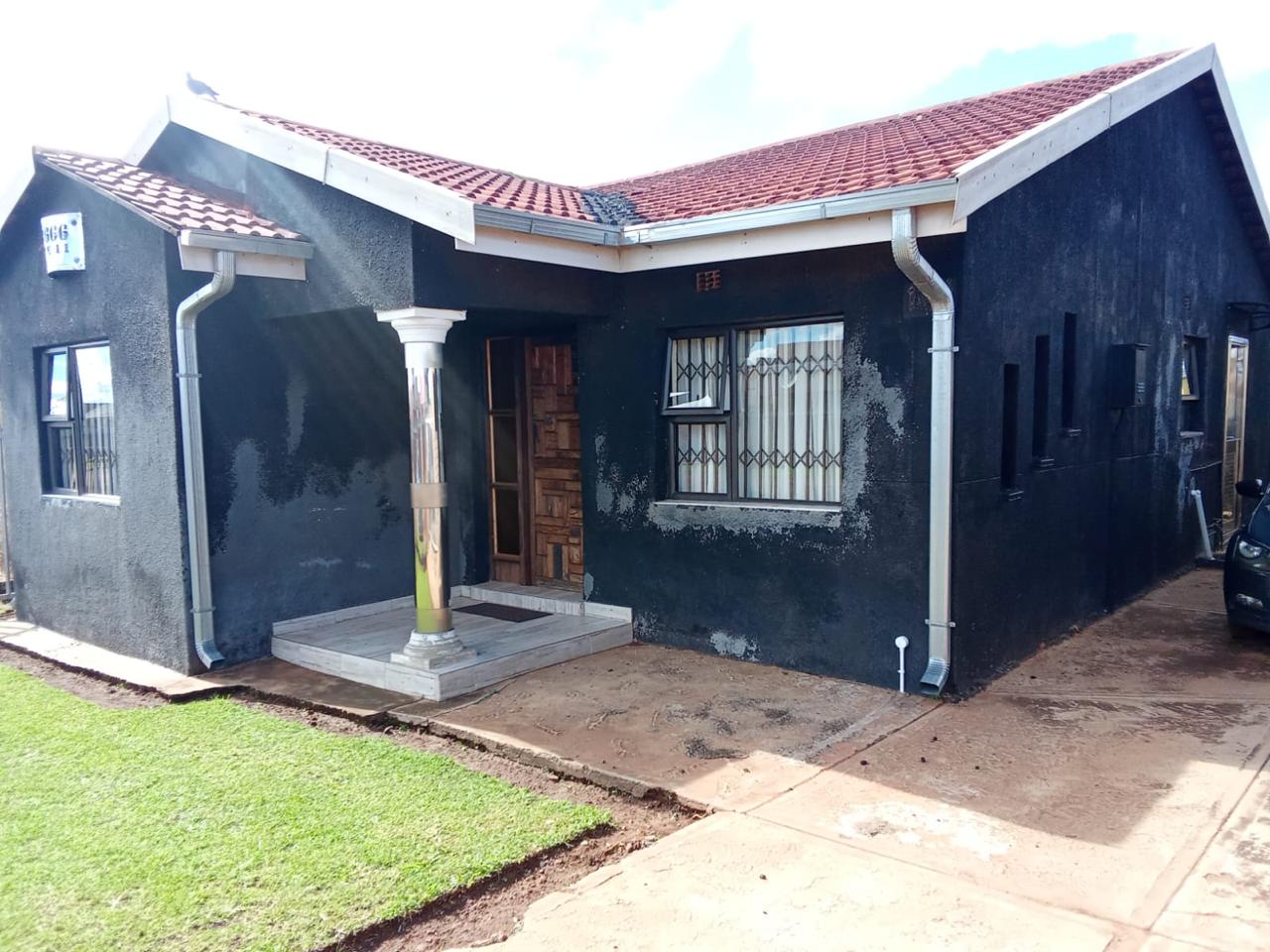 2 Bedroom House for sale in Sebokeng Zone 11 - P24-117190845