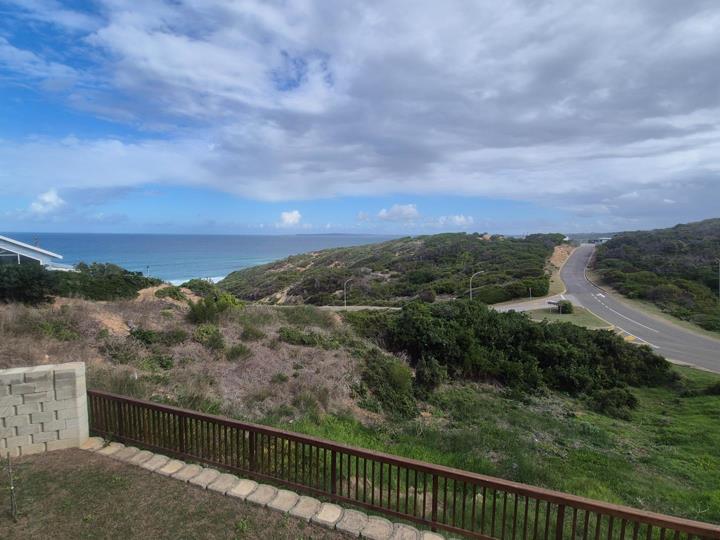 4 Bedroom House for sale in Dana Bay - P24-117191675
