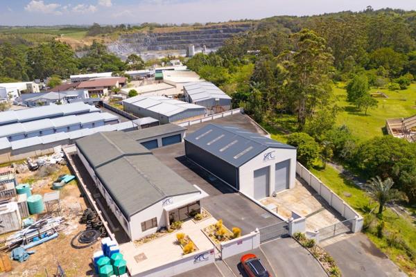 This impressive commercial property of approximately 2,000 m² is situated in an area categorised for commercial and industrial ...