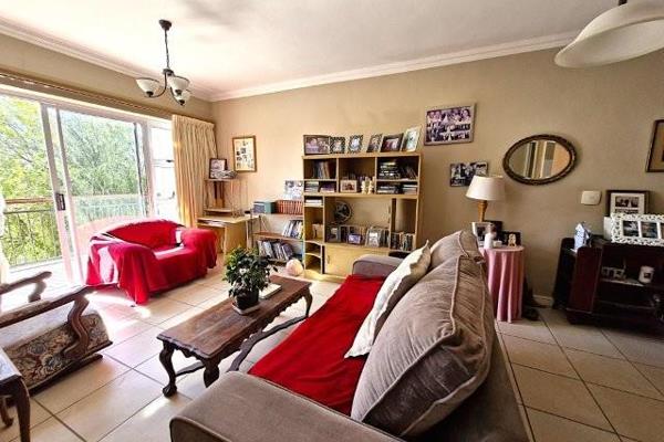 Spacious well maintained over 50 complex, nestled in the beautiful quiet area of Durbanville that offers 24 hour manned security and ...
