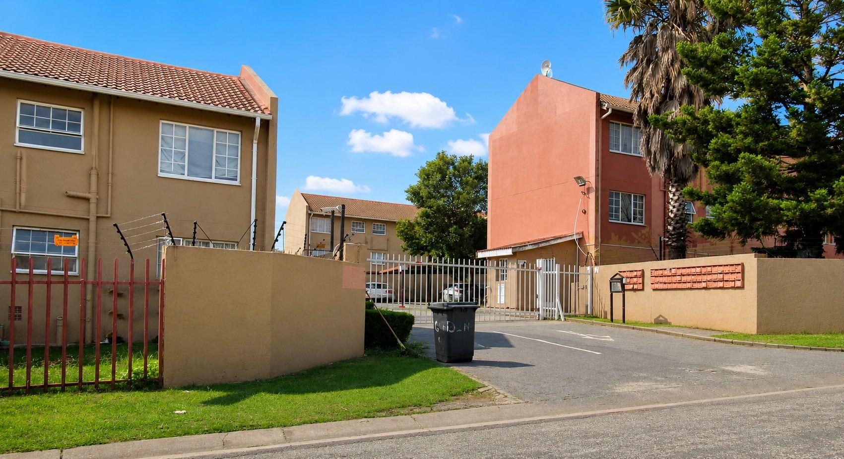 2 Bedroom Apartment / flat for sale in Lindhaven - P24-117197692