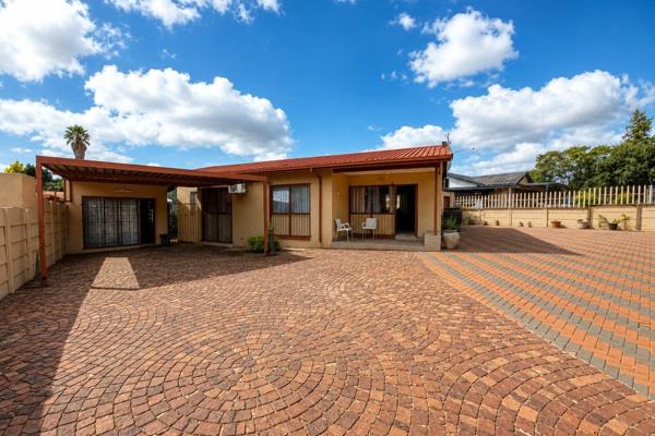 3 Bedroom House for sale in Klopperpark - 7 Fleur - P24-117198178