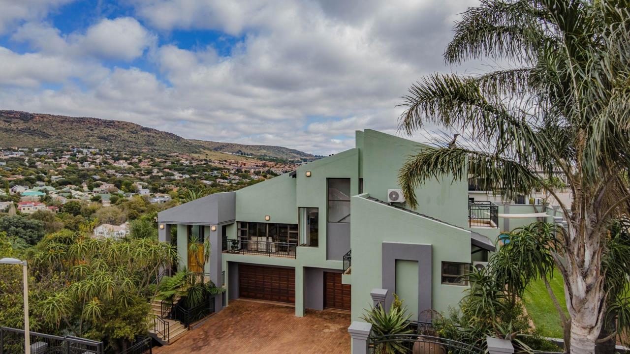 4 Bedroom House for sale in Ruimsig Country Estate - 301 Valhalla Street - Roodepoort