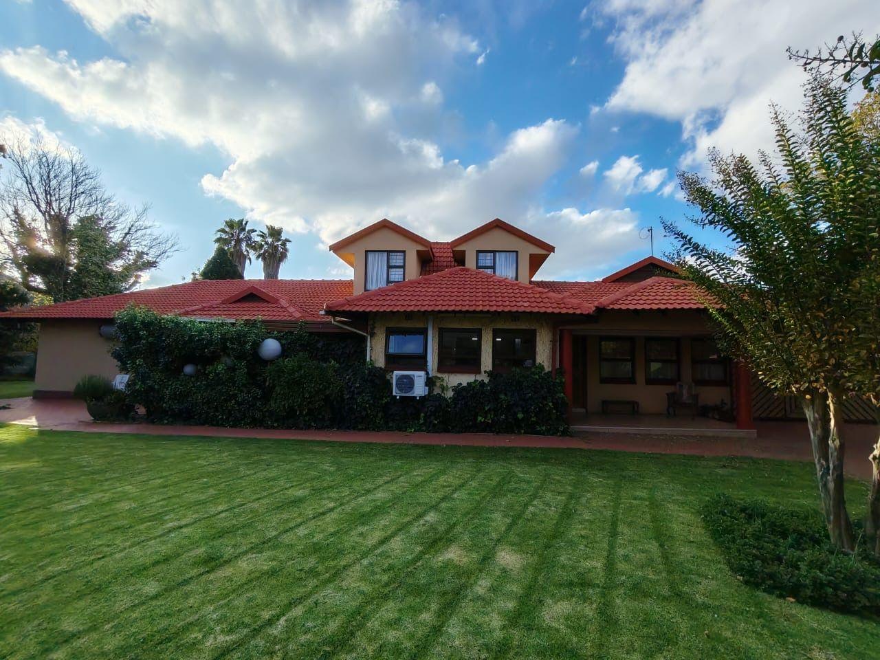 5 Bedroom House for sale in Three Rivers - P24-117202957
