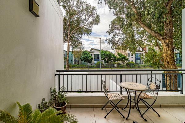 REMAX Team Connect Exclusive Sole Madate. Set within the sought-after De Velde Estate, this well-positioned first-floor apartment ...
