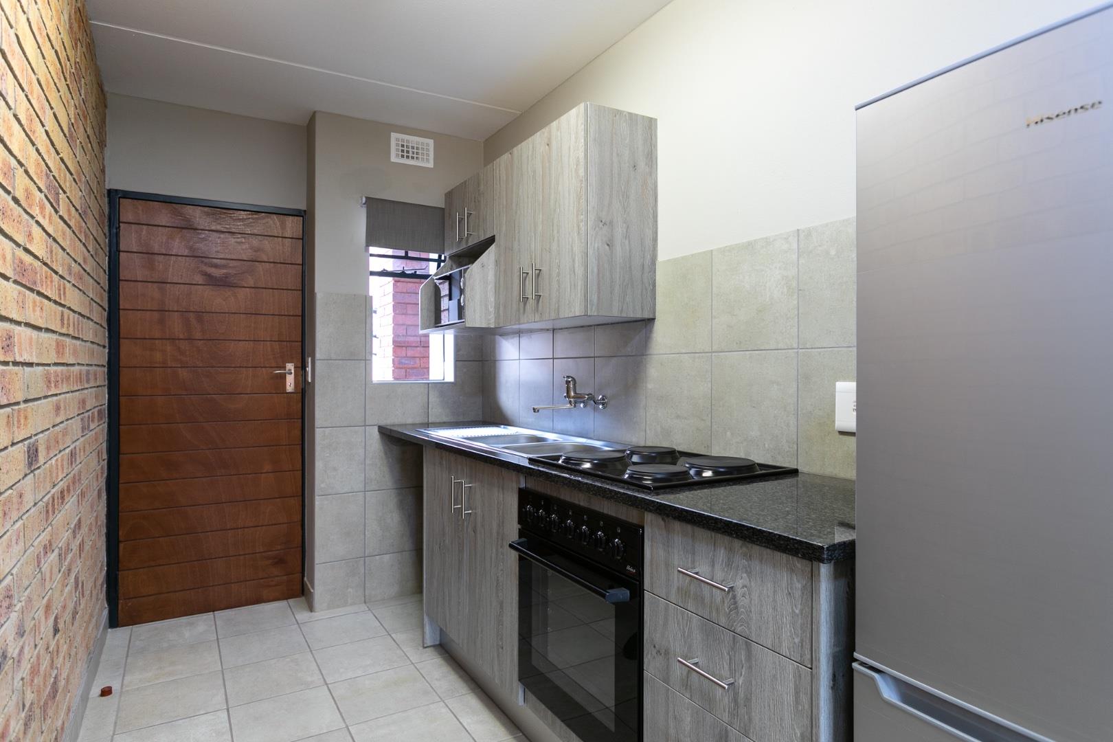 The Reeds Property : Apartments / flats to rent in The Reeds ...