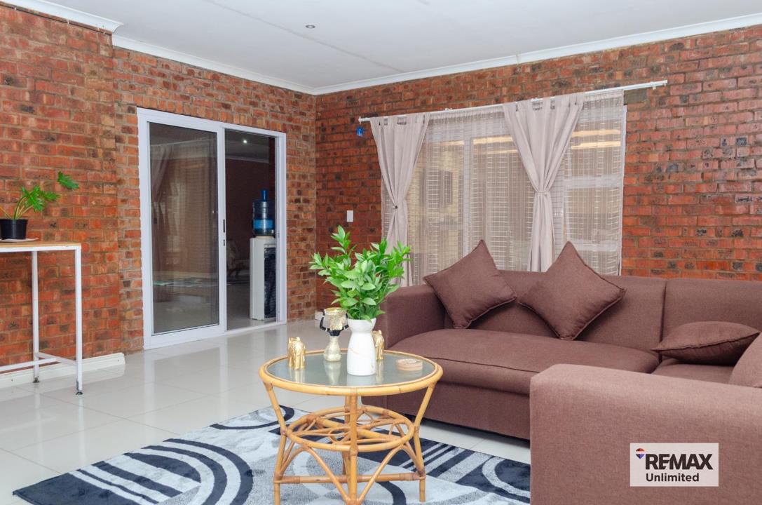 Listing number: P24-117205032, Image number: 1