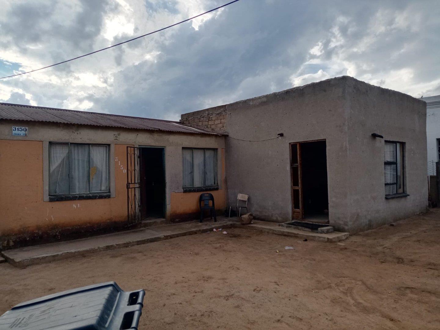 5 Bedroom House for sale in Zithobeni - P24-117205719