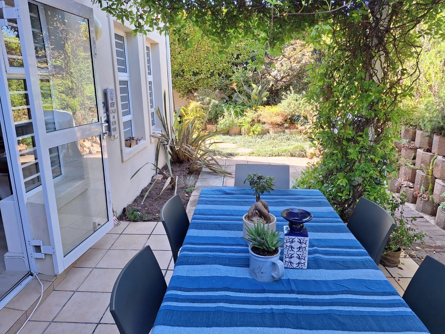 Photo of 3 Bedroom Apartment / flat to rent in Seaside Longships