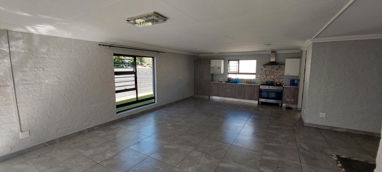 Listing number: P24-117207251, Image number: 1