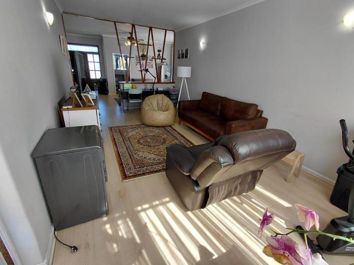 Listing number: P24-117207412, Image number: 2