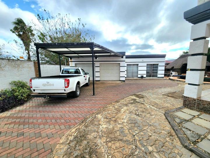 5 Bedroom House for sale in Palm Ridge - P24-117211718
