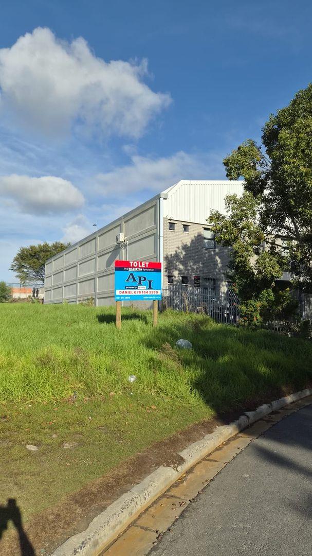 Listing number: P24-117211944, Image number: 1, 1014m² Yard For Sale in Racing Park