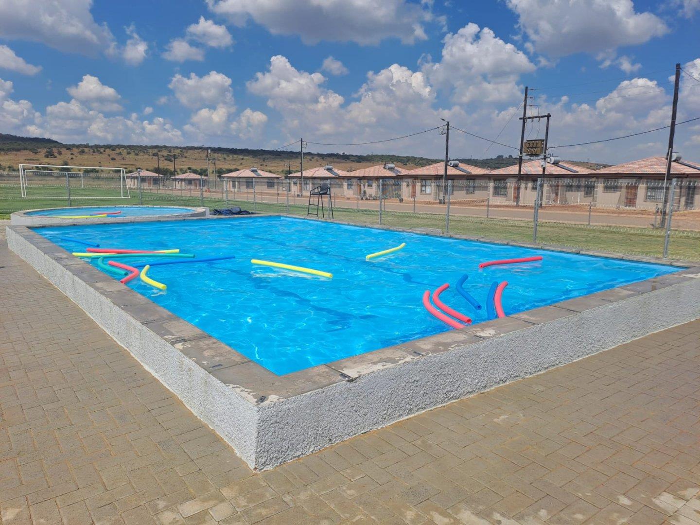 2 Bedroom House for sale in Sebokeng Zone 10 - P24-117228127