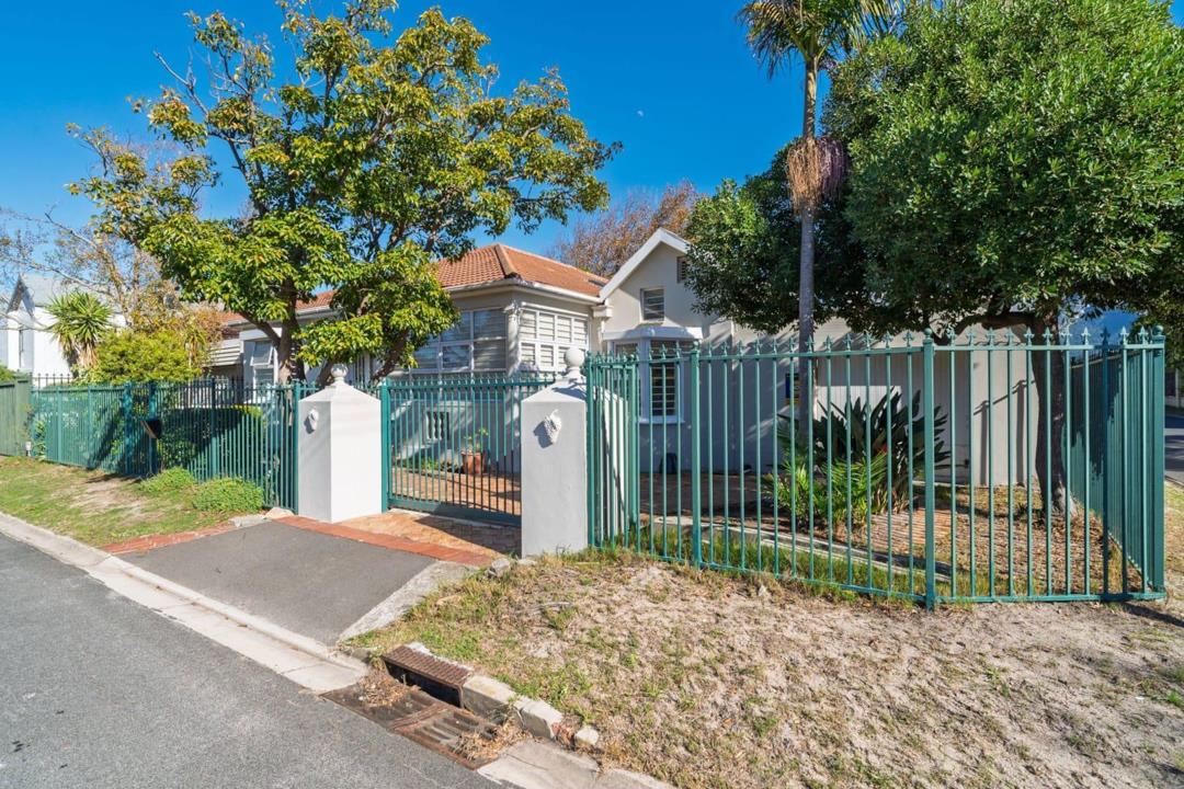3 Bedroom House for sale in Claremont - 25 Lincoln Road - Cape Town