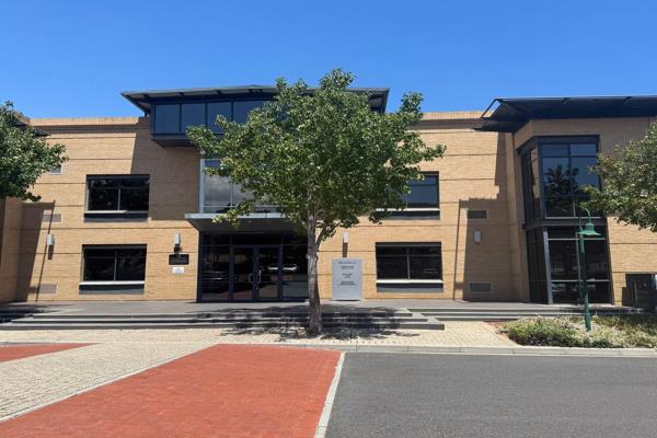 First Floor Office Available In Plattekloof 

Plattekloof Office Park offers office ...