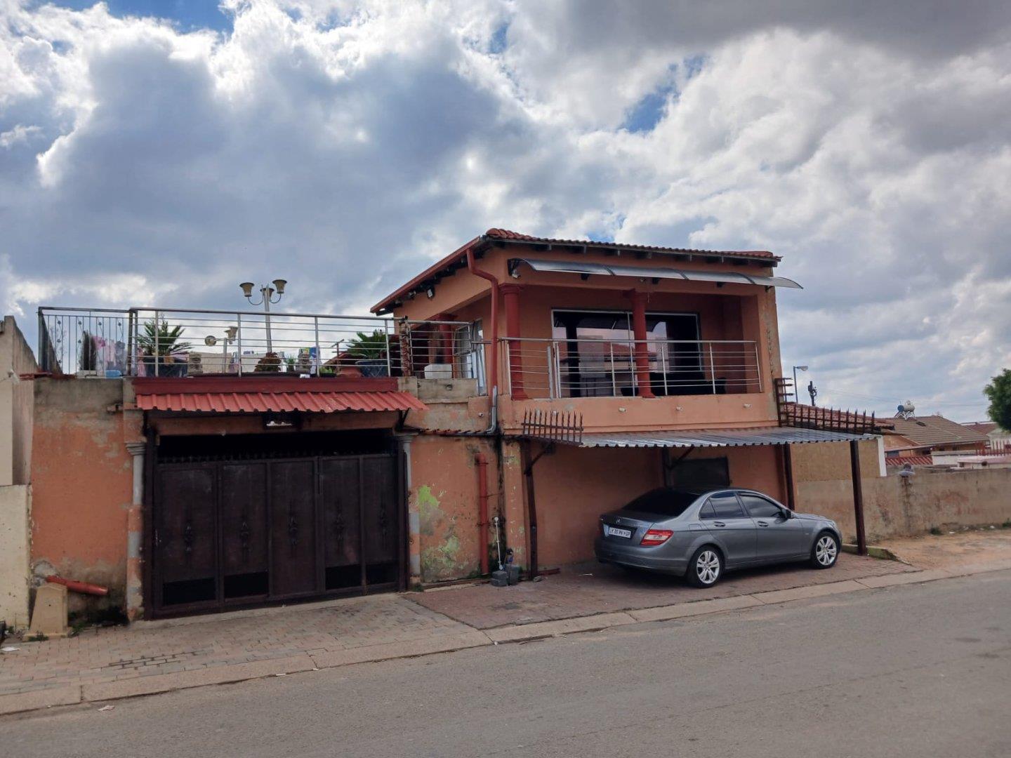 2 Bedroom House for sale in Rabie Ridge - P24-117214292