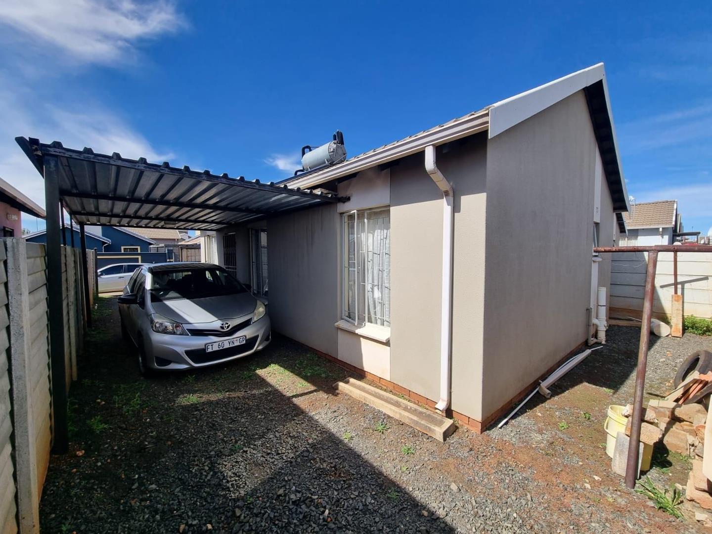 3 Bedroom House for sale in Sky City - P24-117215457