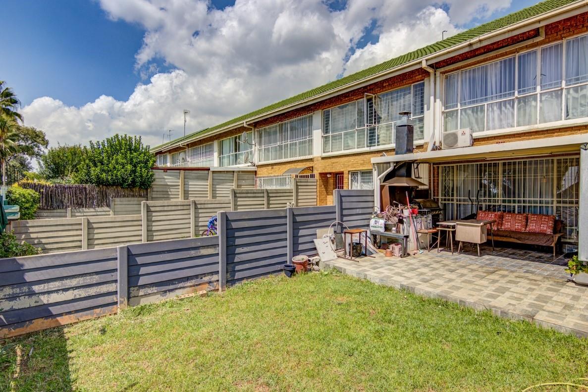 2 Bedroom Townhouse for sale in Rhodesfield - Unit 11 Lieberstein, 8 ...