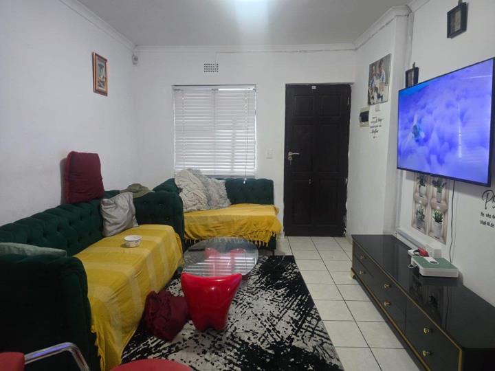 Listing number: P24-117217305, Image number: 2